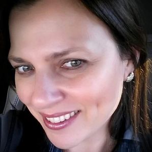 Meet your Posher, Marisa